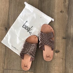 Beek.sandals